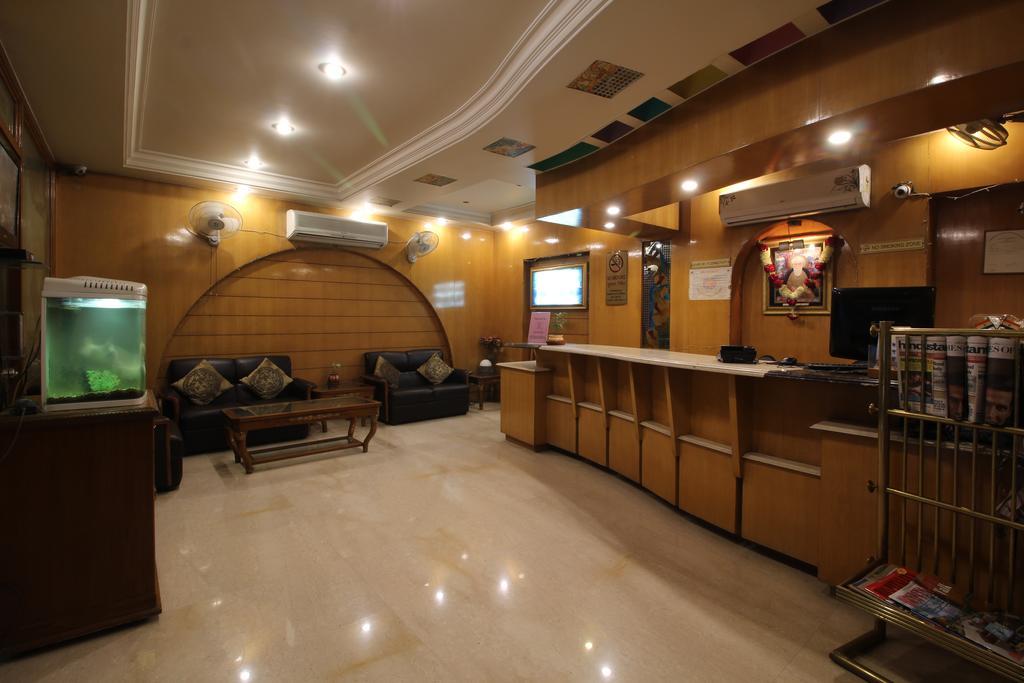 Hotel Singh International Дели Экстерьер фото